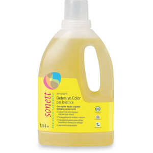 Detersivo liquido capi colorati per lavatrice